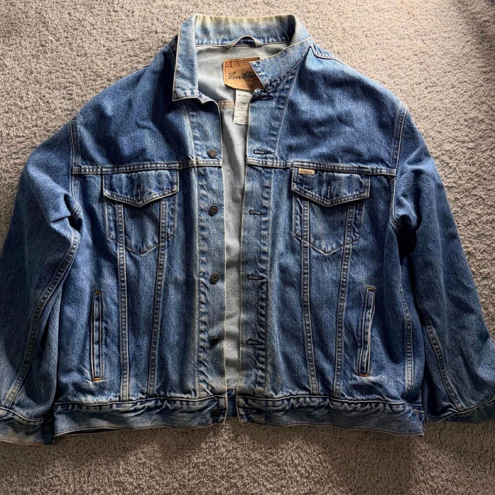 90's Vintage Levis Men's Blue Jacket